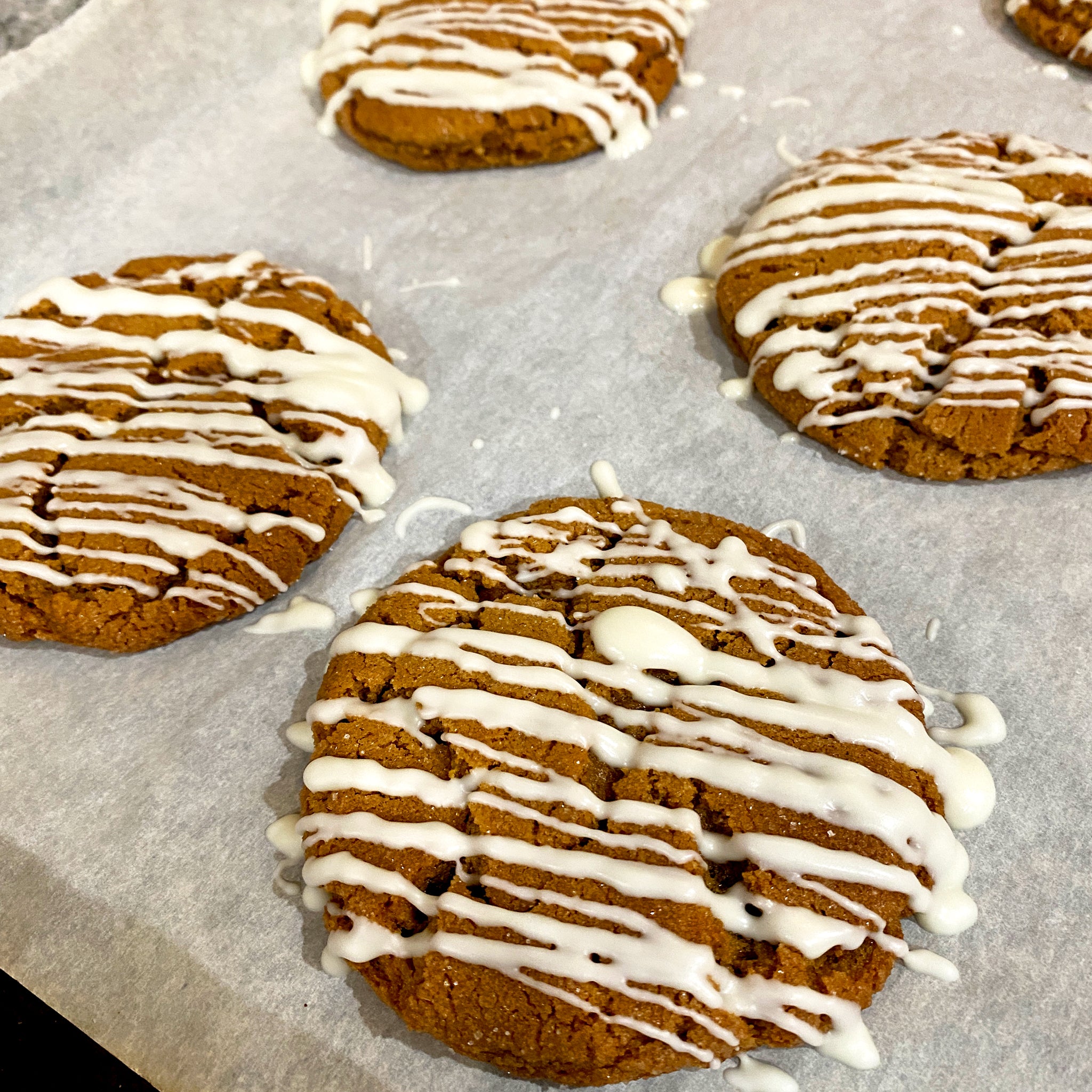 GINGER MOLASSES WHITE CHOCOLATE THUNDA COOKIE